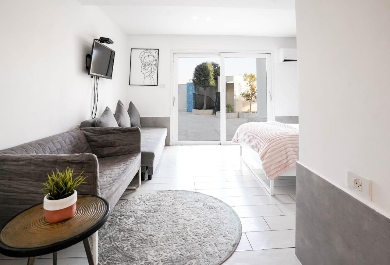 C Guest house